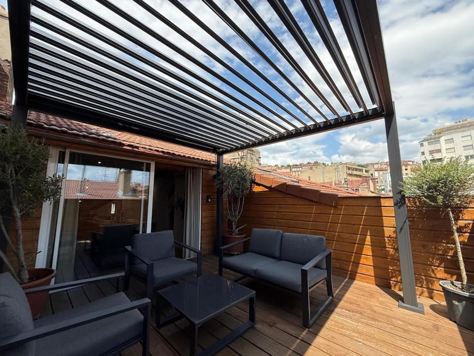Le Majestic avec sa terrasse privée, Hyper Centre Apartment in Saint-Étienne