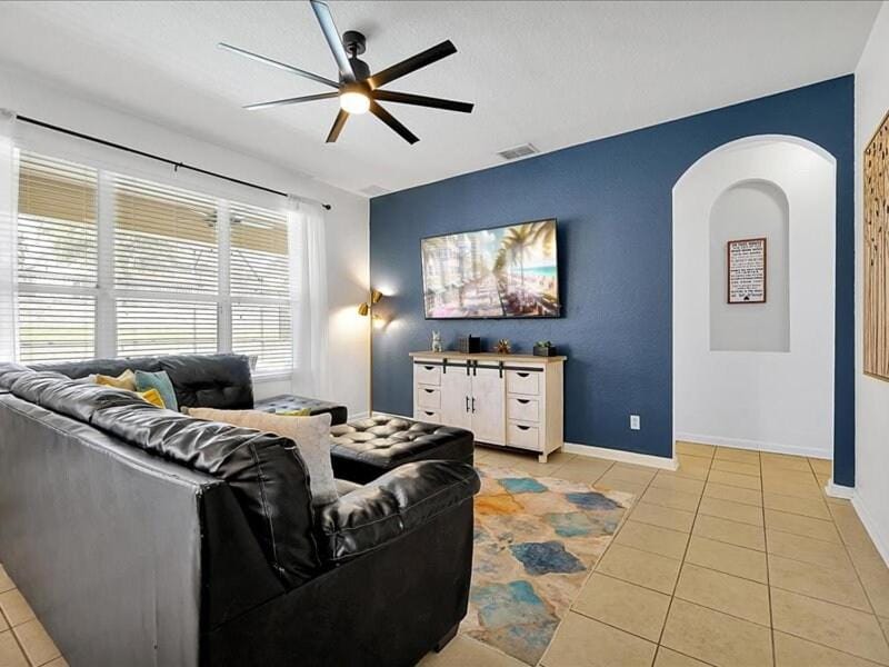 TV and multimedia, Living room, Seating area, Evening entertainment