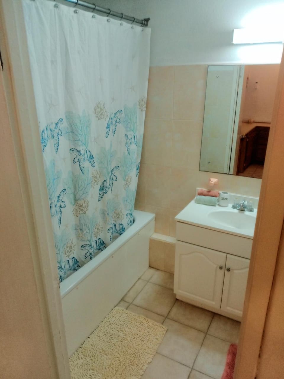 Golden Gem Cosy Apartment with pool & garden view Apartment hotel in Holetown