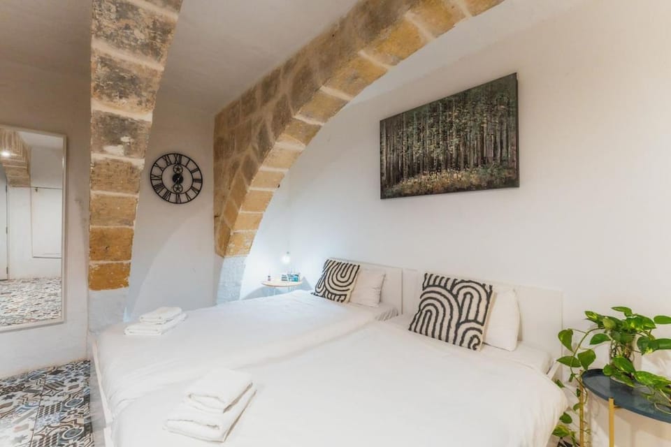 Cosy 1-Bedroom in Historical Valletta by SF Homes Apartment in Valletta