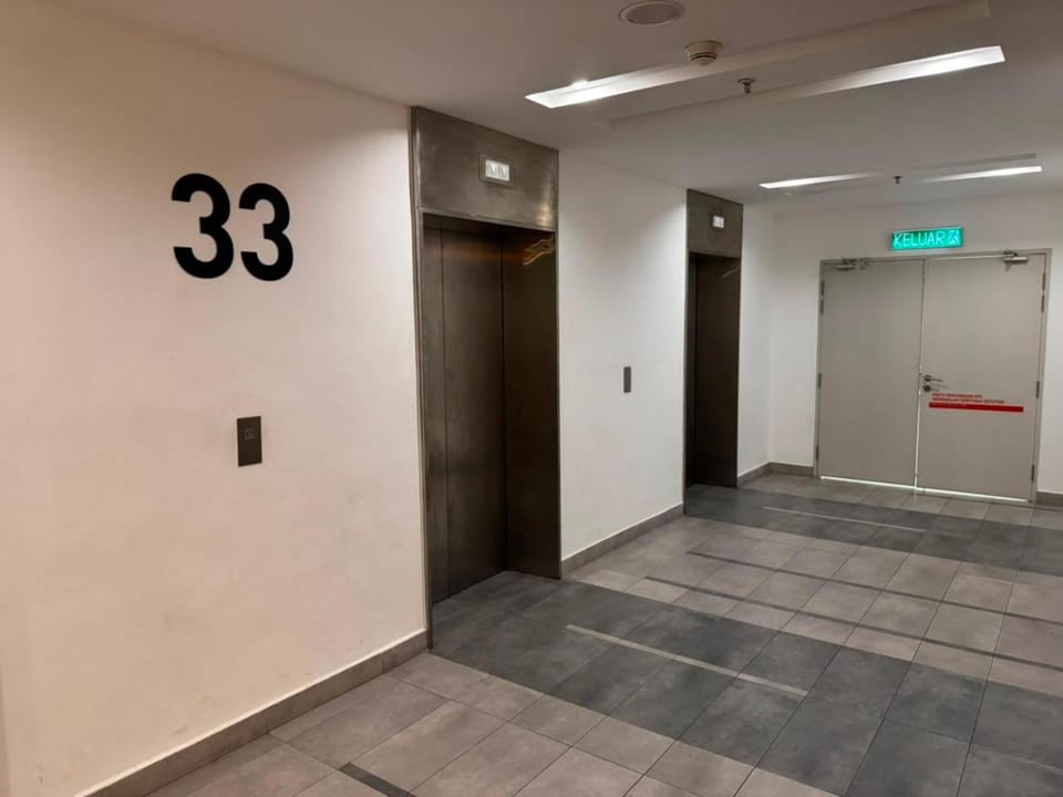 Property building, Restaurant/places to eat, Swimming pool, elevator