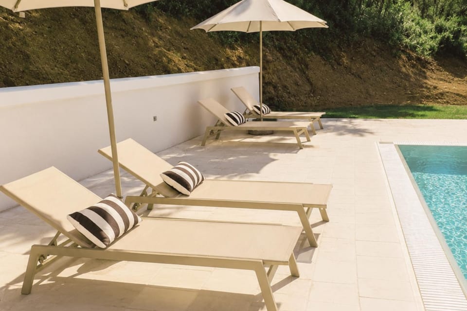 Swimming pool, sunbed