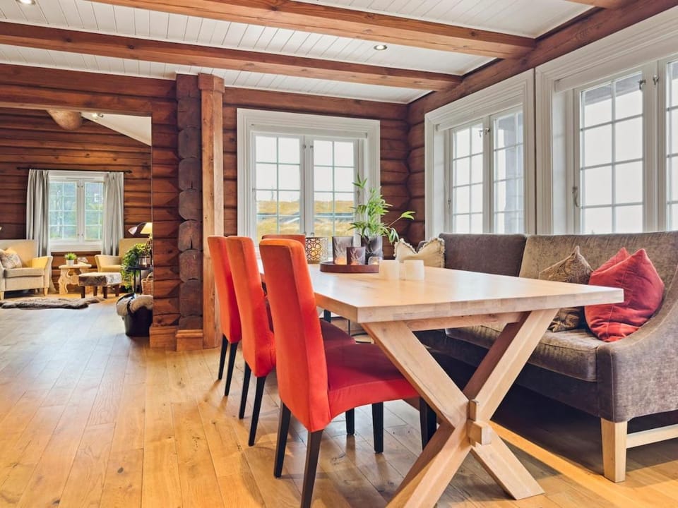 Mountain Lodge with Jacuzzi & Views Apartment in Viken, Norway