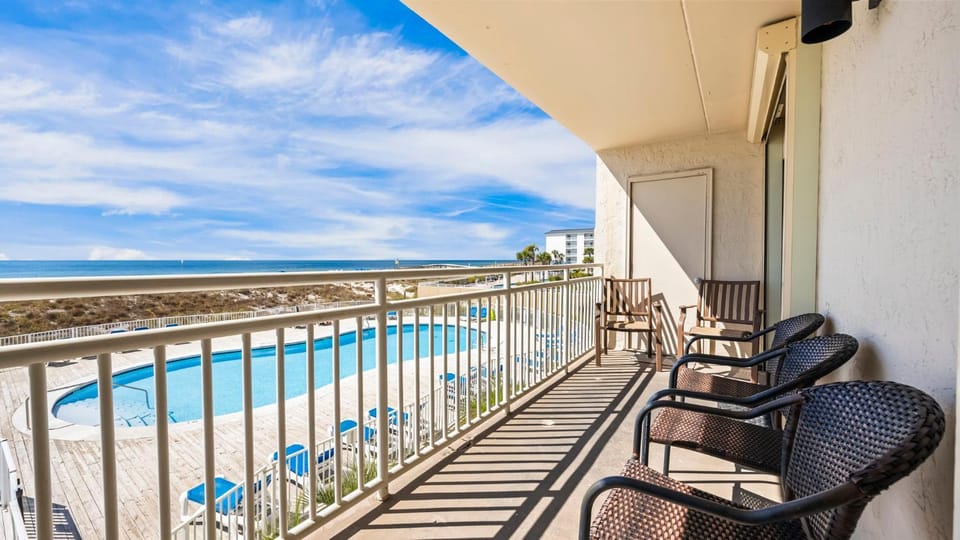 Sugar Beach 144 Direct Gulf Front Apartment in Orange Beach
