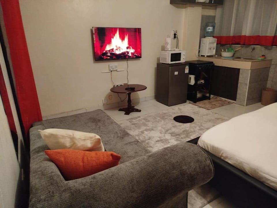 LaDee Homes - Cozy Studio Apartment in Uganda