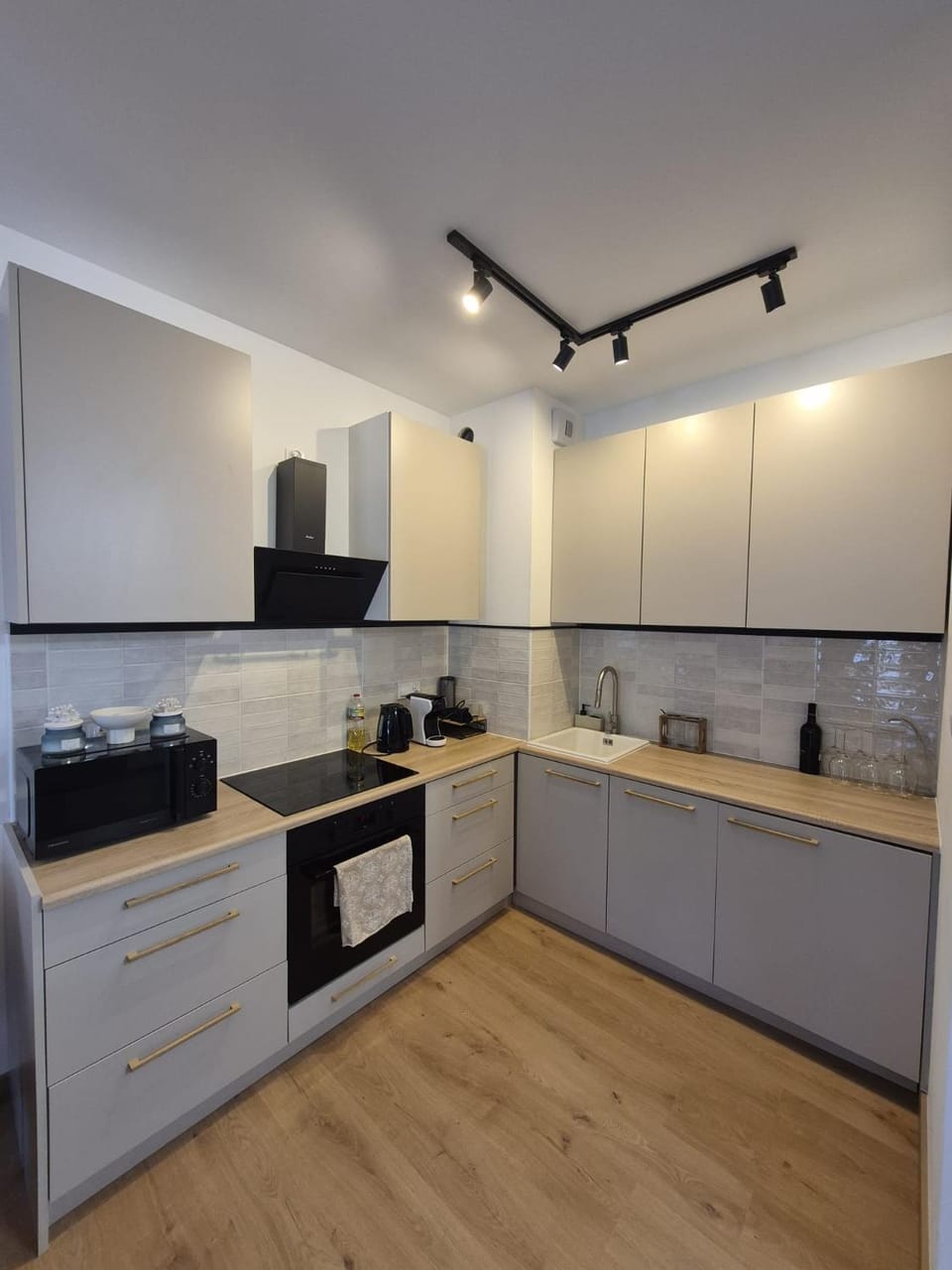 Kitchen or kitchenette, dishwasher, pet friendly, stove, toaster