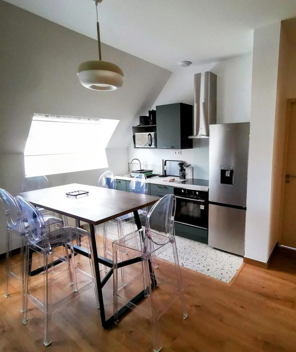 Dining area, kitchen