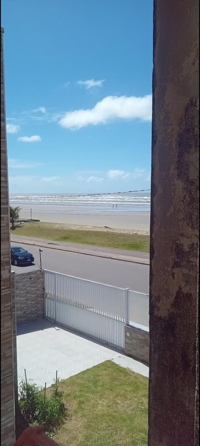 Embrasando Beach Apartment in Peruíbe
