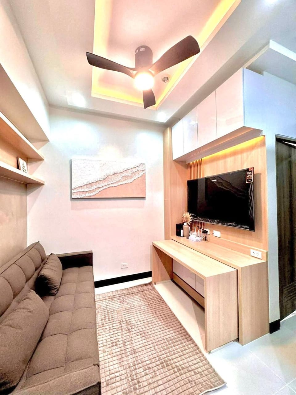 Communal lounge/ TV room, TV and multimedia, Living room, Seating area, Evening entertainment