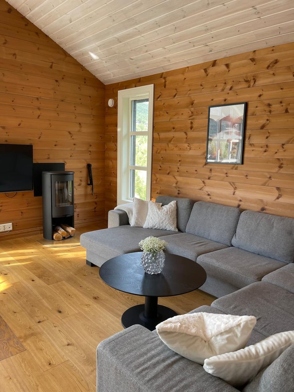 Velkommen til topp leilighet på Strandafjellet 2 soverom og hems Apartment in Vestland