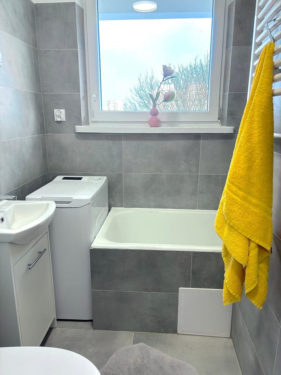 Bathroom, Bath