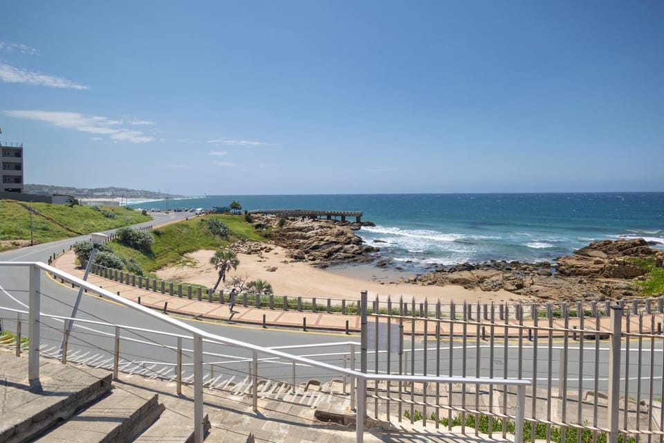 Whale Rock Wonder No 14 Apartment in Margate