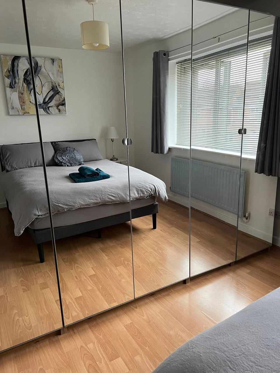 2-Bed Home with Parking, Near Airport, NEC & JLR House in Solihull