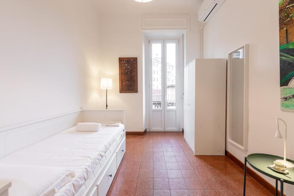 Sempione 102 Excl 2Bdr with 2 balconies near M5 Apartment in Milan