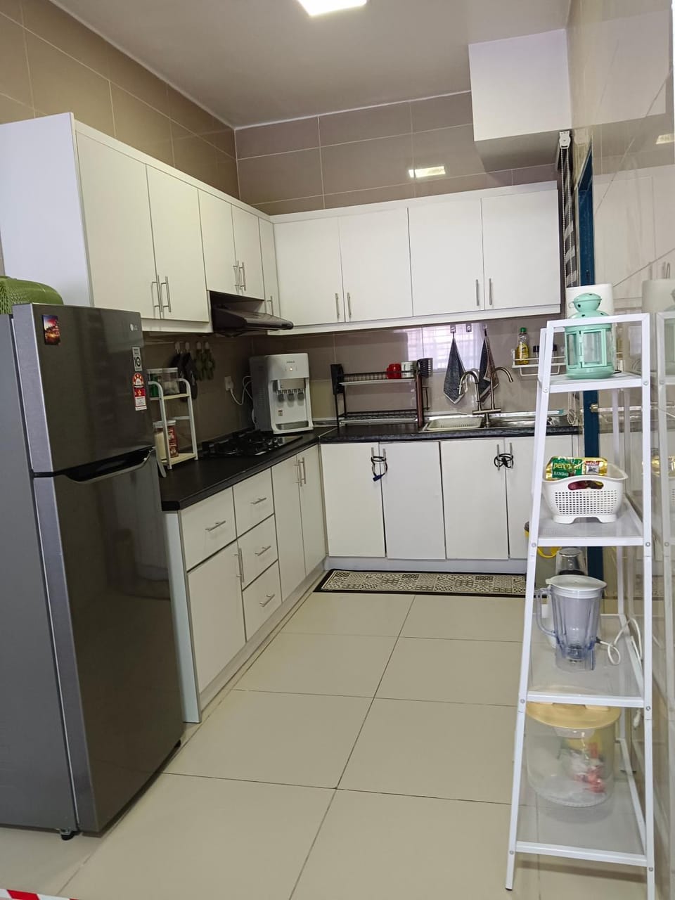 Putrajaya Grey Homestay With Pool, Unifi, Netflix Apartment in Putrajaya