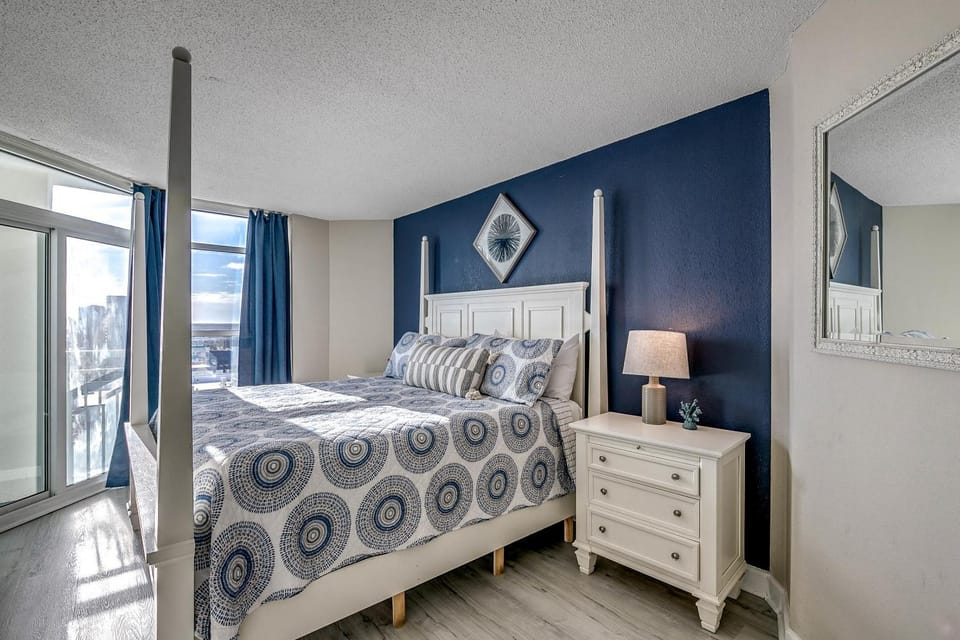 Bed, Balcony/Terrace, Photo of the whole room, Bedroom
