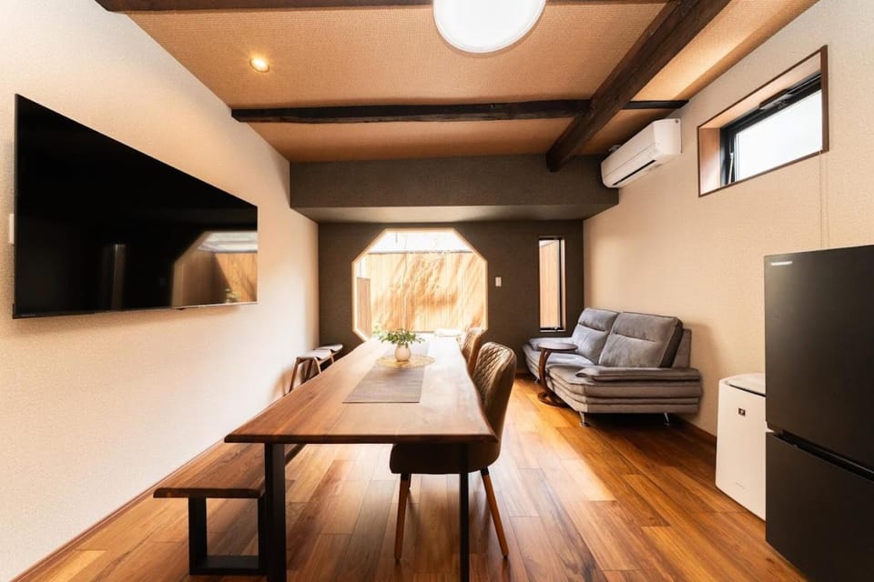 Communal lounge/ TV room, Communal lounge/ TV room, TV and multimedia, Living room, Dining area
