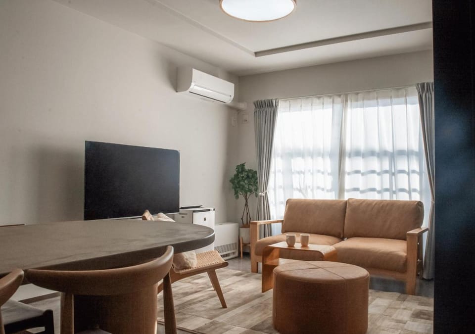 TV and multimedia, Living room, air conditioner
