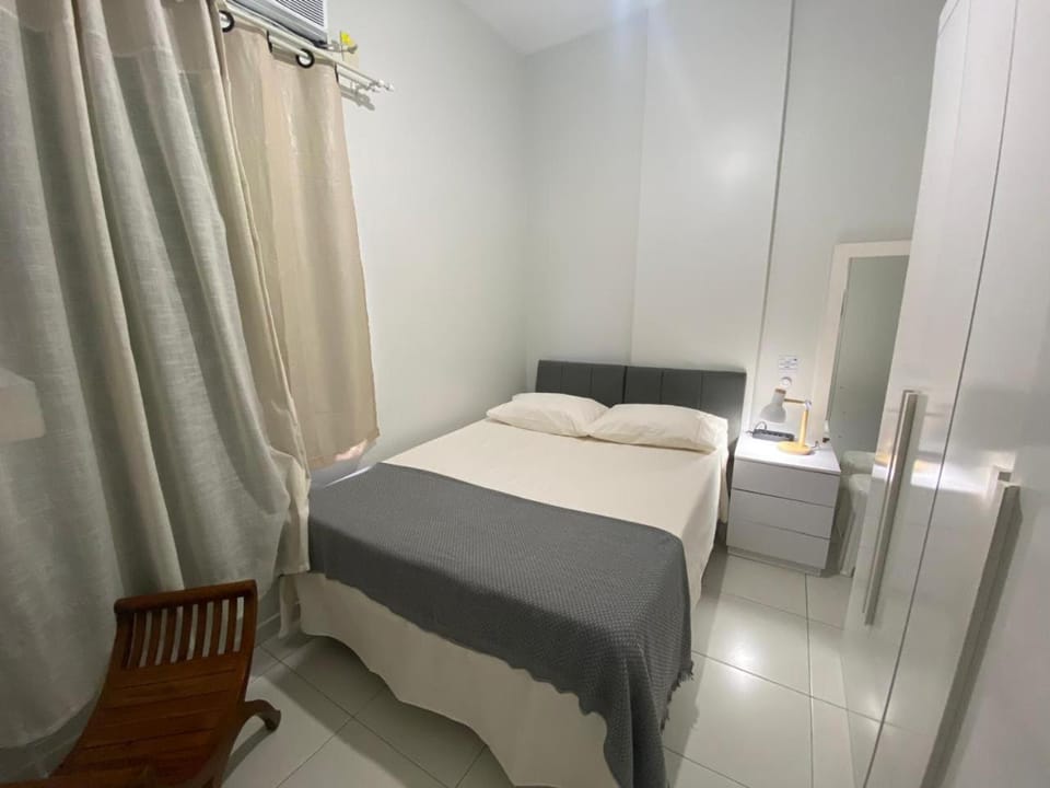 Bed, Bedroom, towels, wardrobe