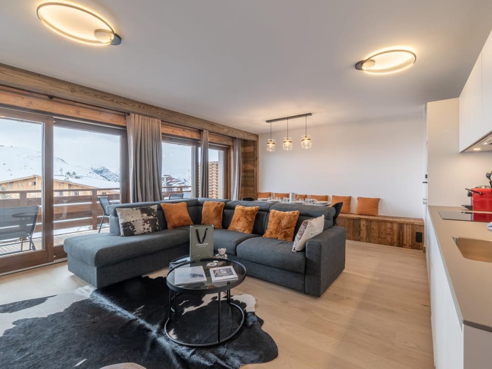 Appartement de haut standing, skis aux pieds, au cœur de l'Alpe d'Huez. Capacité 6 personnes. - FR-1-645-103 Apartment in Huez