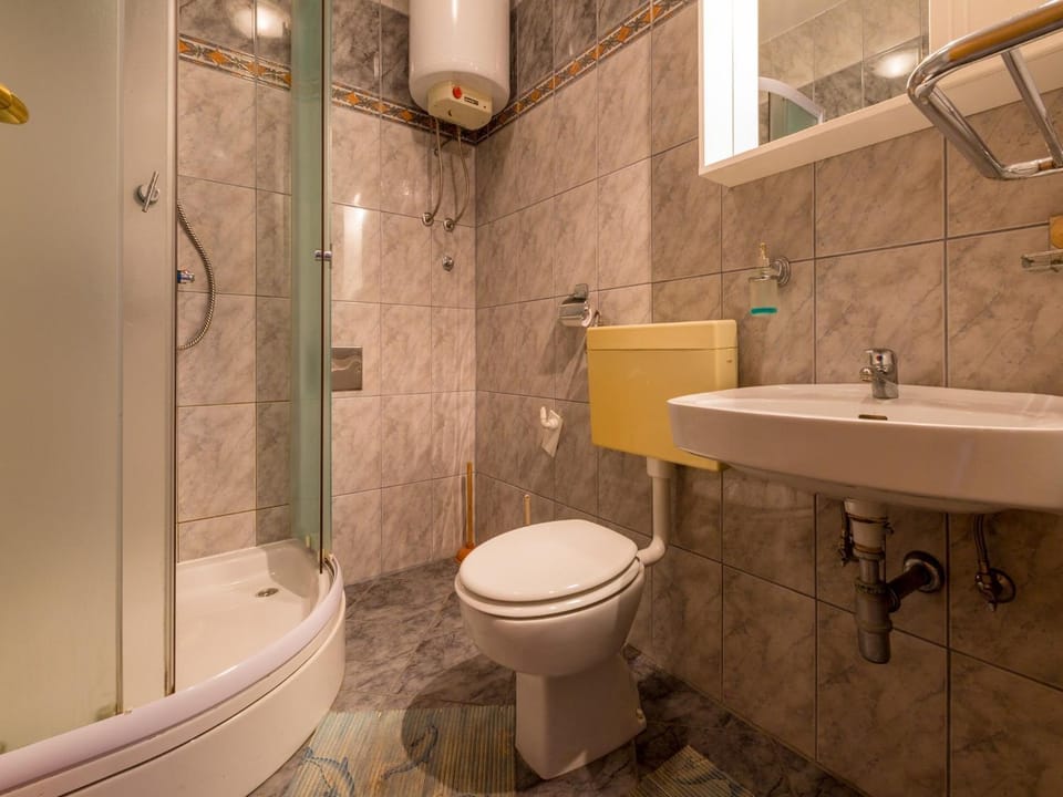 Toilet, Bathroom