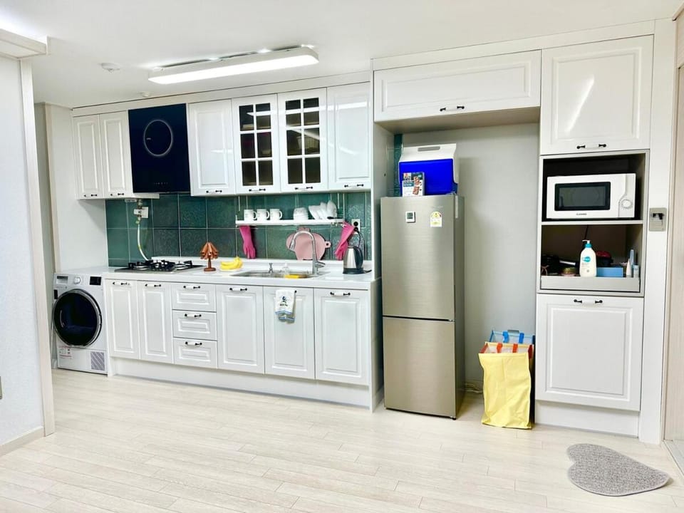 Seongsu Konkuk Univ Newly Built Apartment Family Baby Friendly Washer Dryer in unit Apartment in Seoul