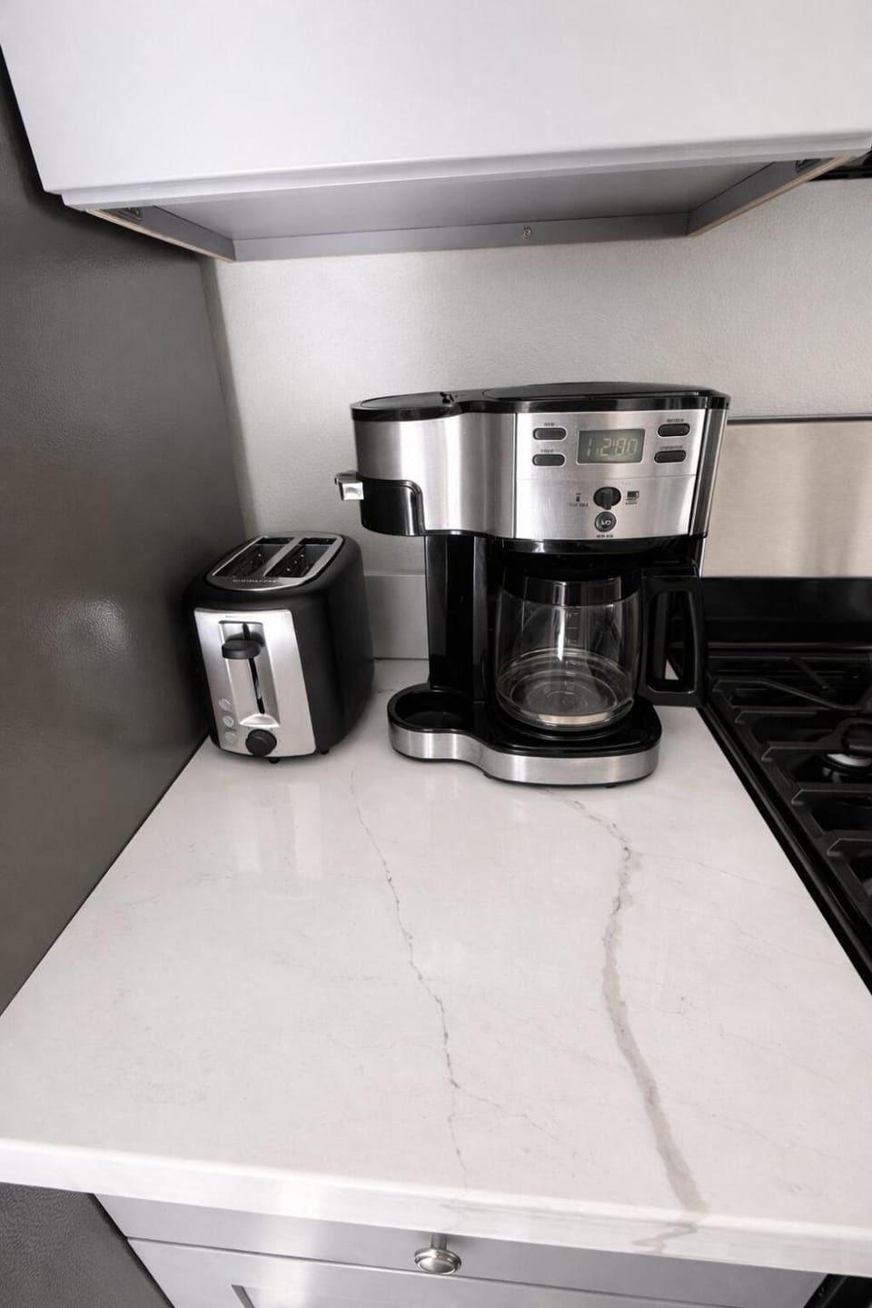 Brand new private Home with Yard free parking, near Ontario airport House in Ontario