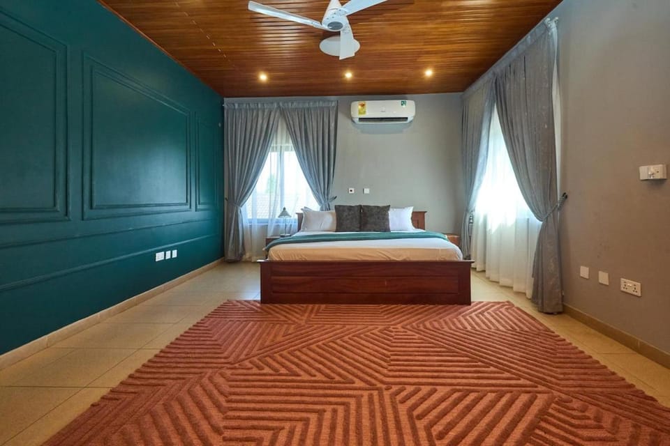 The Olive Villa-Magnificent 8 Bedroom Luxury Villa Villa in Accra