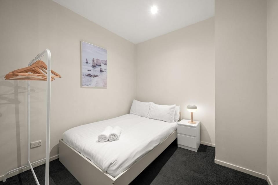 WOW Self Contained 2 bedroom apartment with Free Parking Apartment in Melbourne