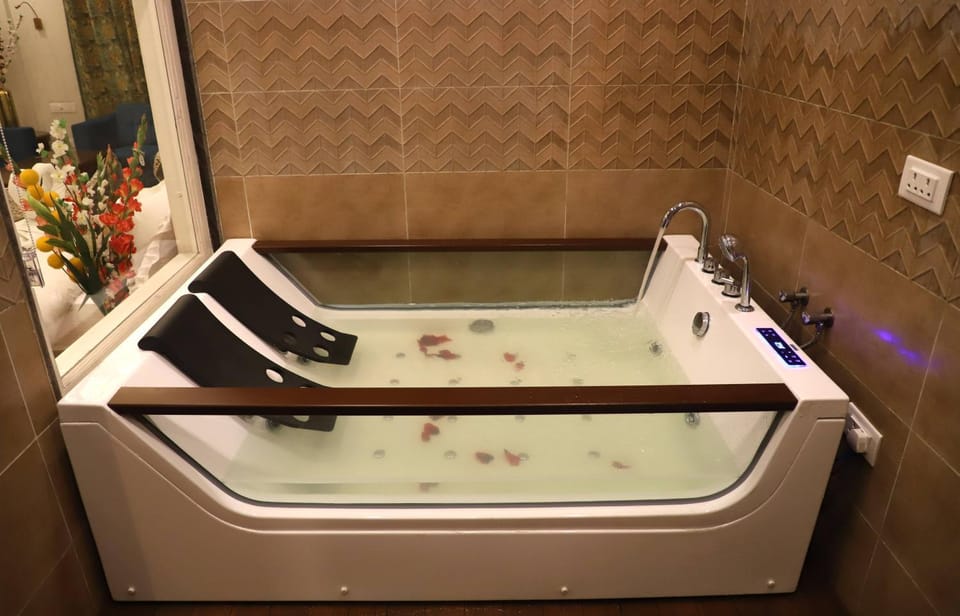 Bathroom, Bath