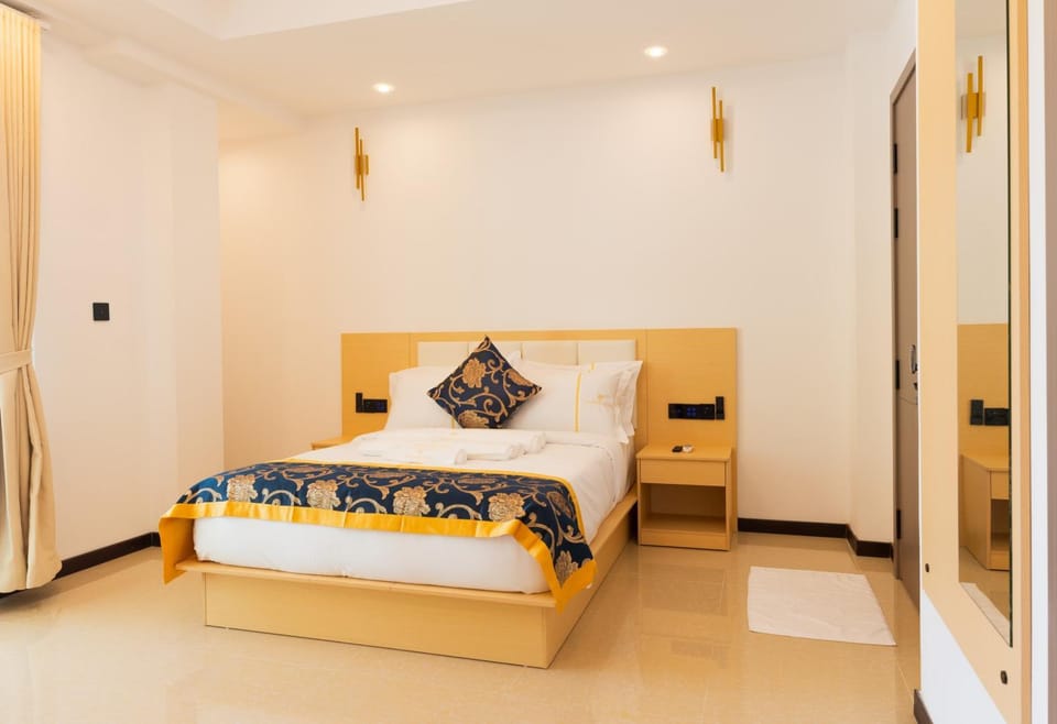 Bed, Bedroom