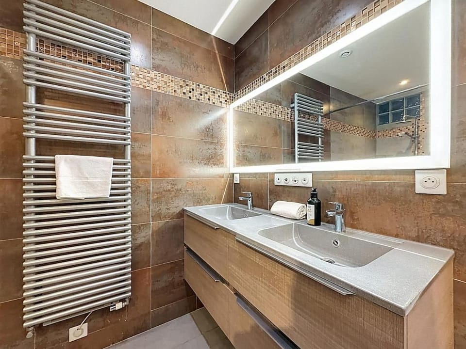 Vers Asm 4 pers clim wifi Fontaine Apartment in Clermont-Ferrand
