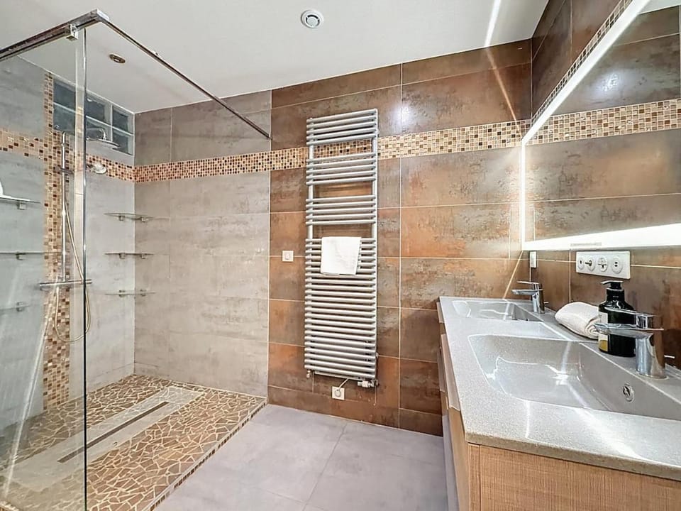 Vers Asm 4 pers clim wifi Fontaine Apartment in Clermont-Ferrand