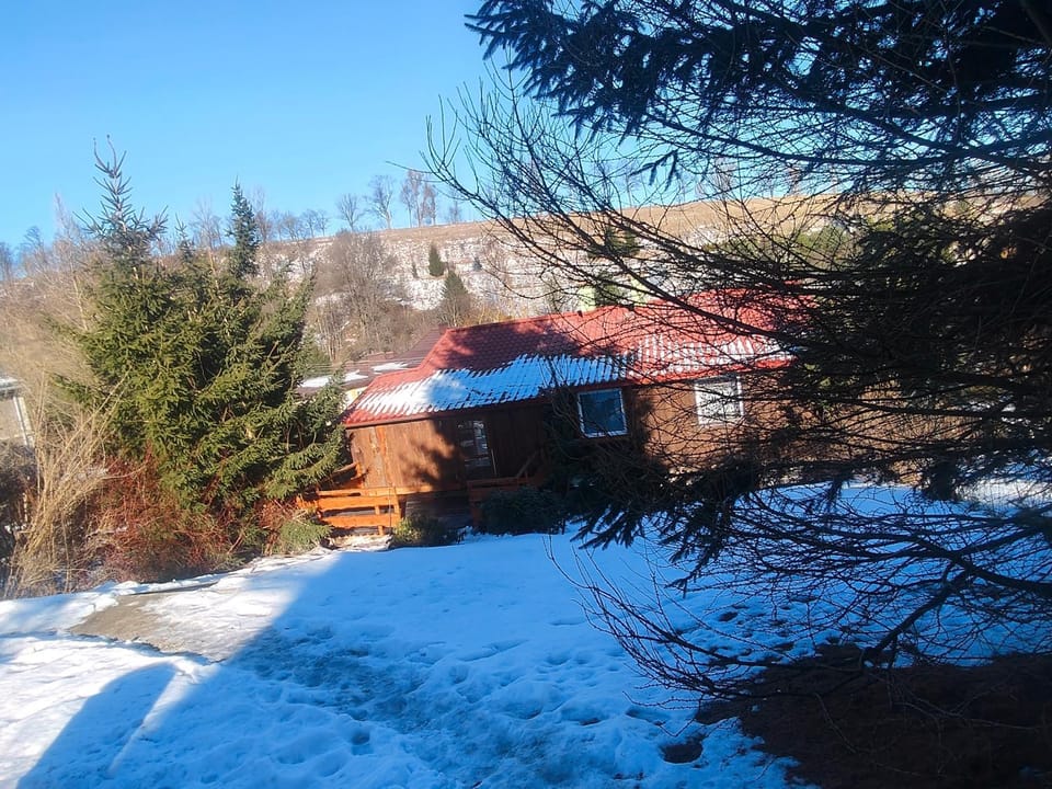 Apartament z ogrodem Poranna Rosa Apartment in Lower Silesian Voivodeship