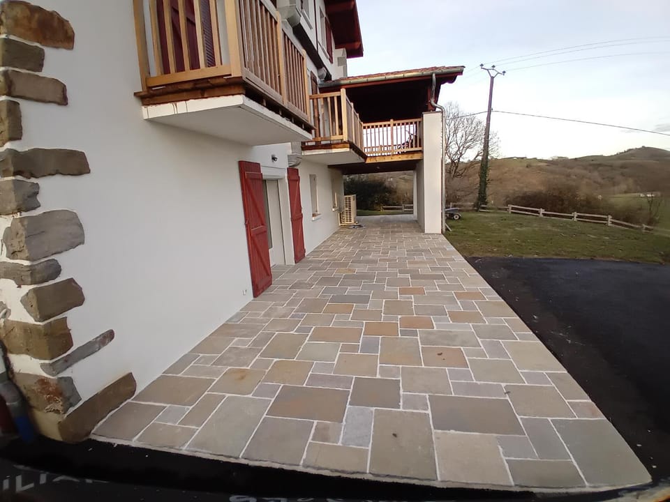 Patio, Garden, Balcony/Terrace