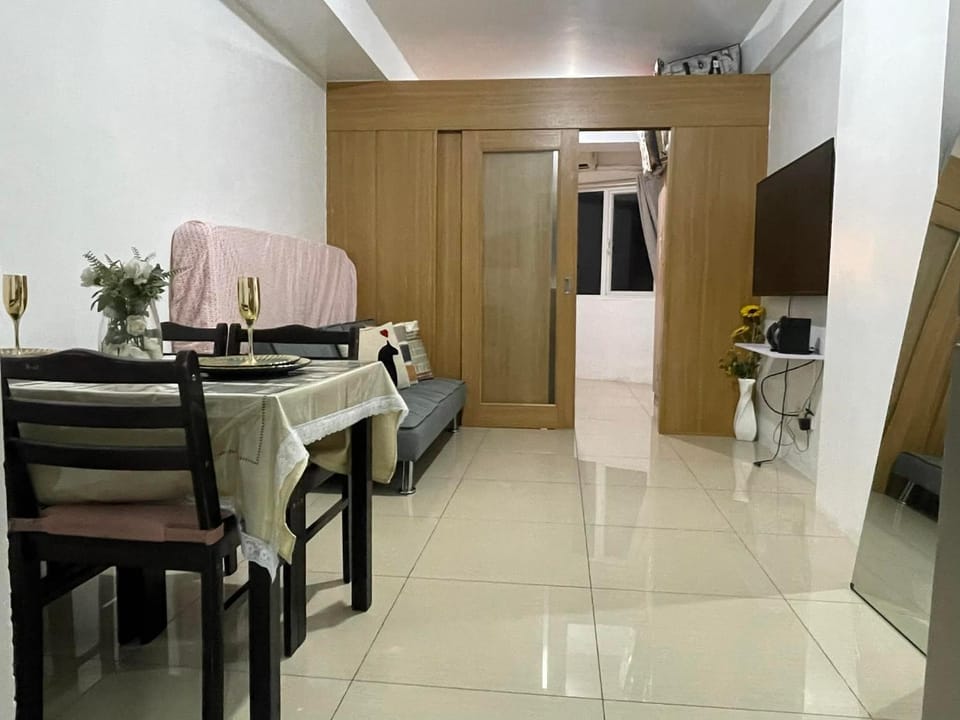 Spacious One Bedroom Unit in MOA Apartment hotel in Pasay