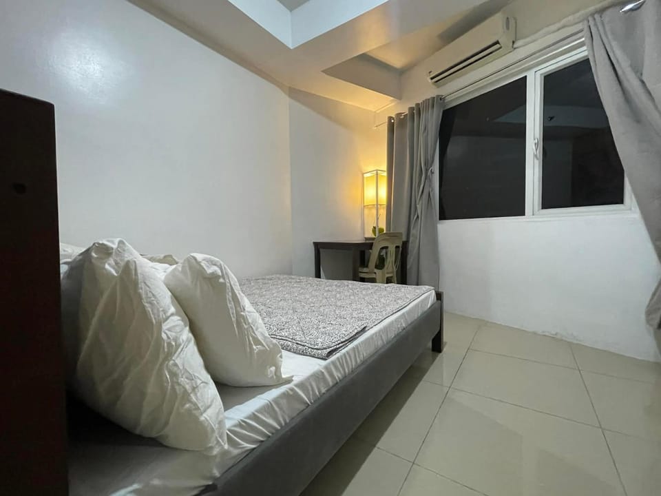 Spacious One Bedroom Unit in MOA Apartment hotel in Pasay