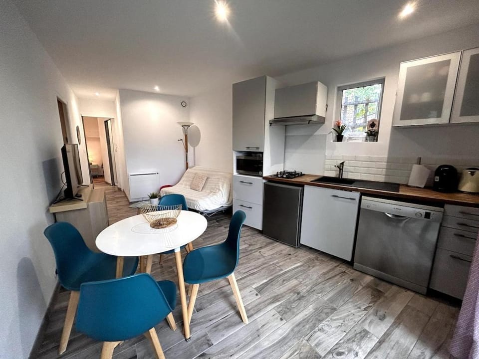 Appartement cosy climatisé 30 m2 10 min d Agen et autoroute Apartment in Nouvelle-Aquitaine