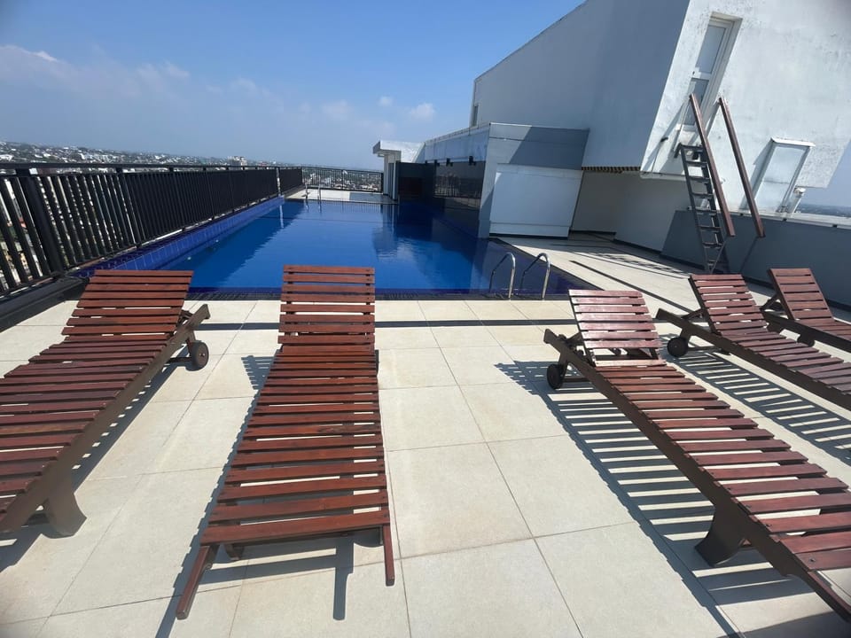 Fully Furnished Sea View Apartement Apartment in Dehiwala-Mount Lavinia