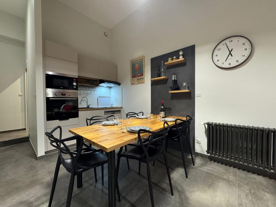 The bistrot - Lyon - Tête d'or - Cité internationale Apartment in Caluire-et-Cuire