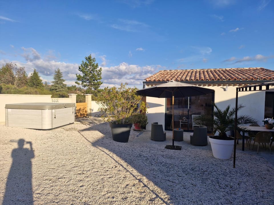 Le cottage Bleu du Sud Bed and Breakfast in Provence-Alpes-Côte d'Azur