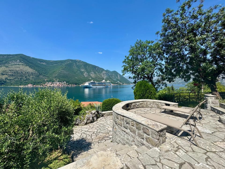 Nearby landmark, Day, Natural landscape, Mountain view, Sea view, Sea view