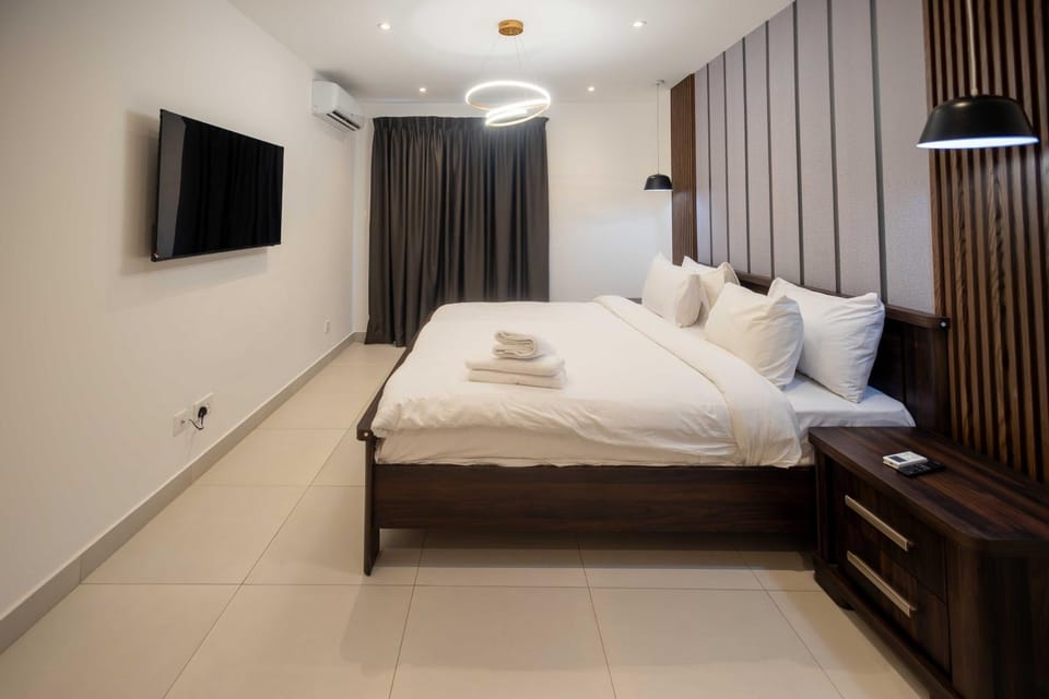 Modern 2-Bed, 2-Bath Executive Apartment at Bantree, Airport Residential Apartment in Accra