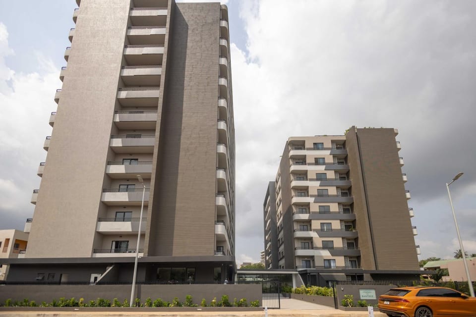 Modern 2-Bed, 2-Bath Executive Apartment at Bantree, Airport Residential Apartment in Accra