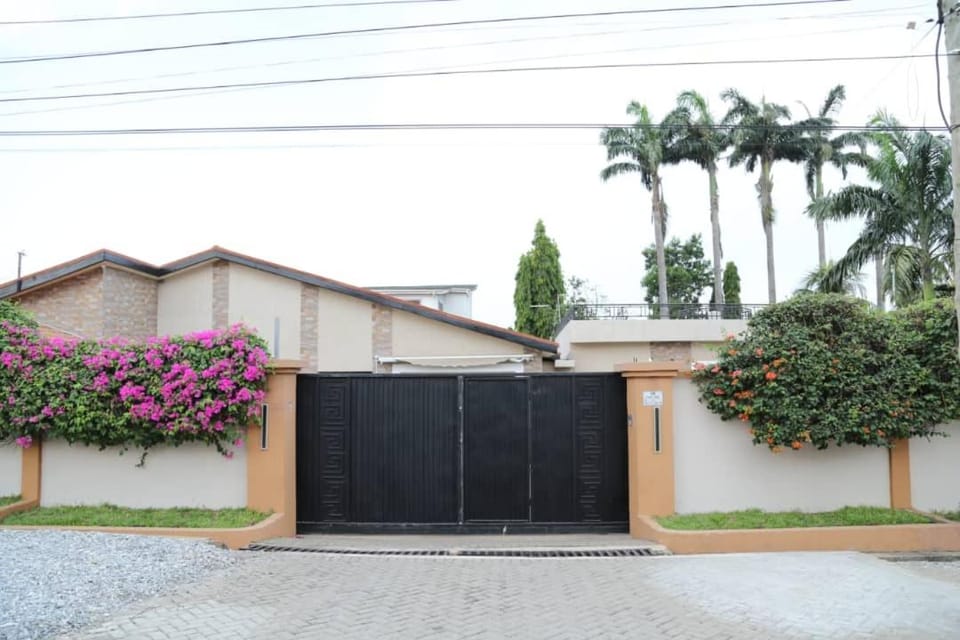 Petite's Nest - Apartment 5 Vacation rental in Accra