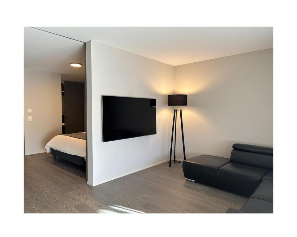 Living room, Bedroom
