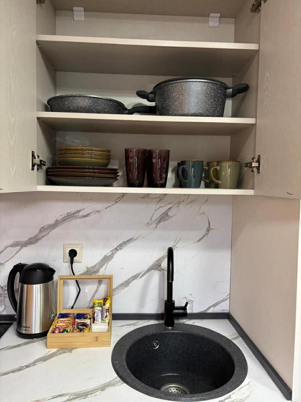 Coffee/tea facilities, Kitchen or kitchenette
