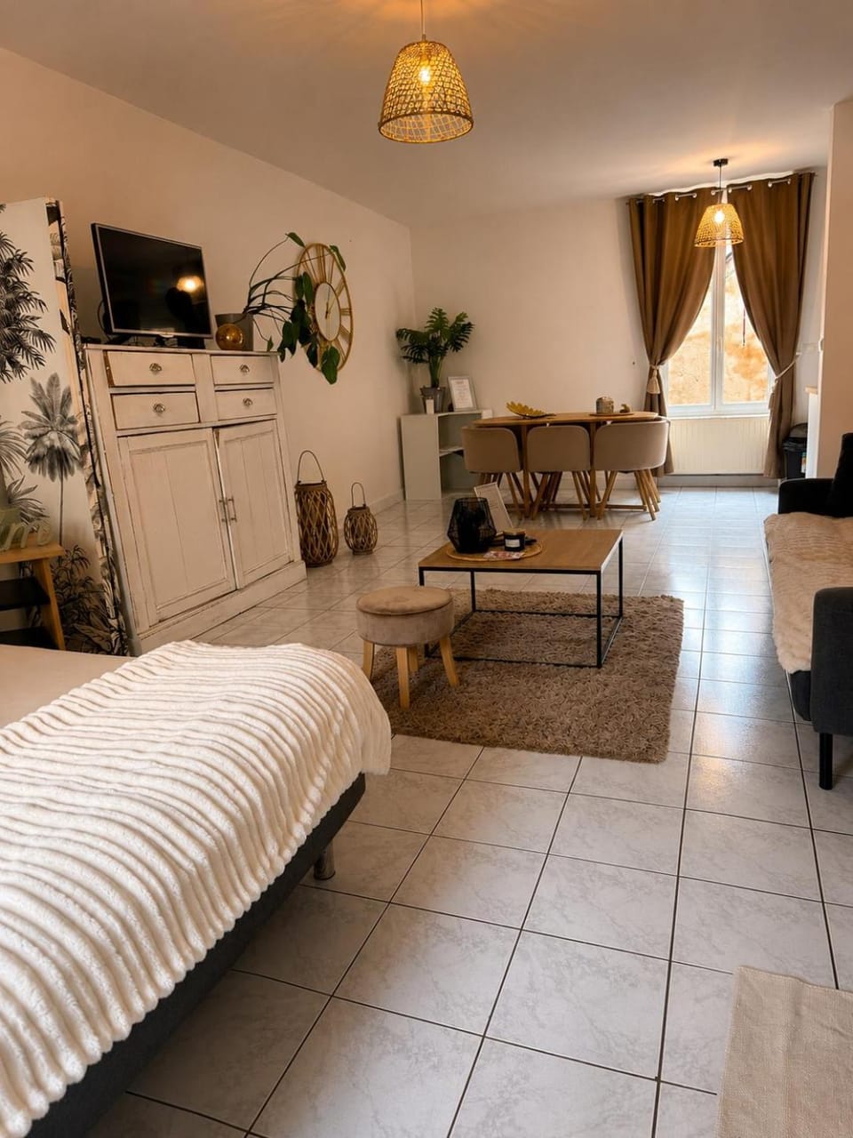 Grand Studio avec cour Apartment in Centre-Val de Loire