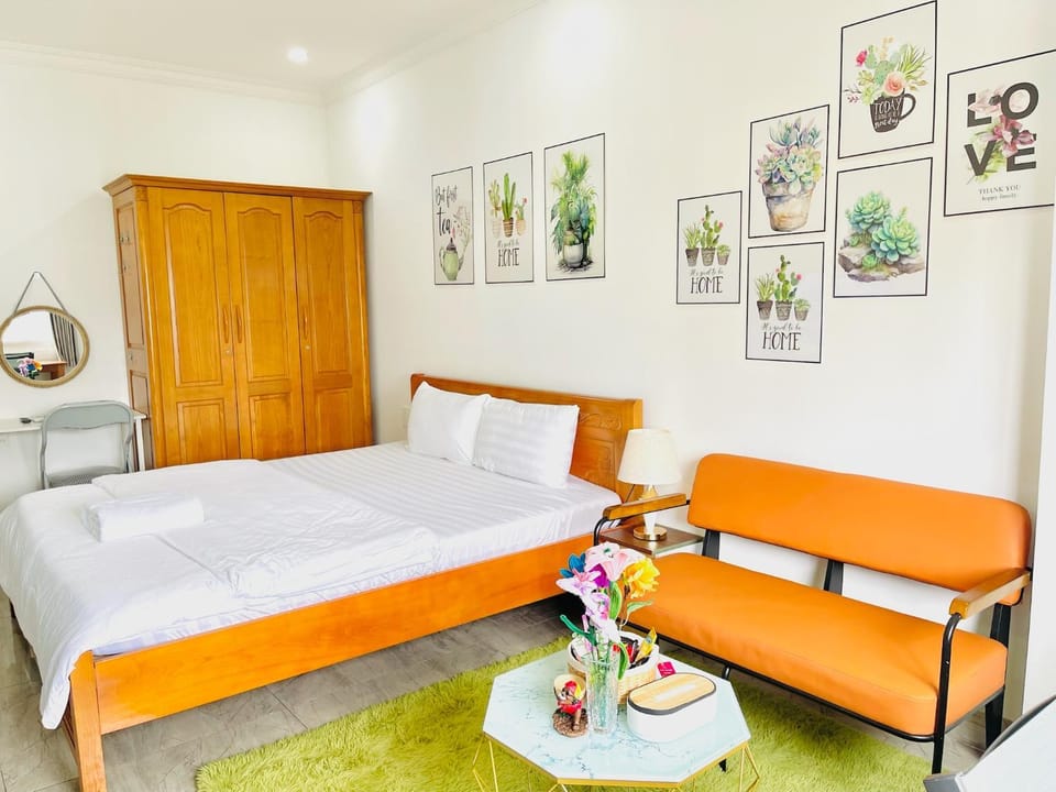 I Riverside 405A I Spacious Studio w Window & Kitchen Apartment in Ho Chi Minh City