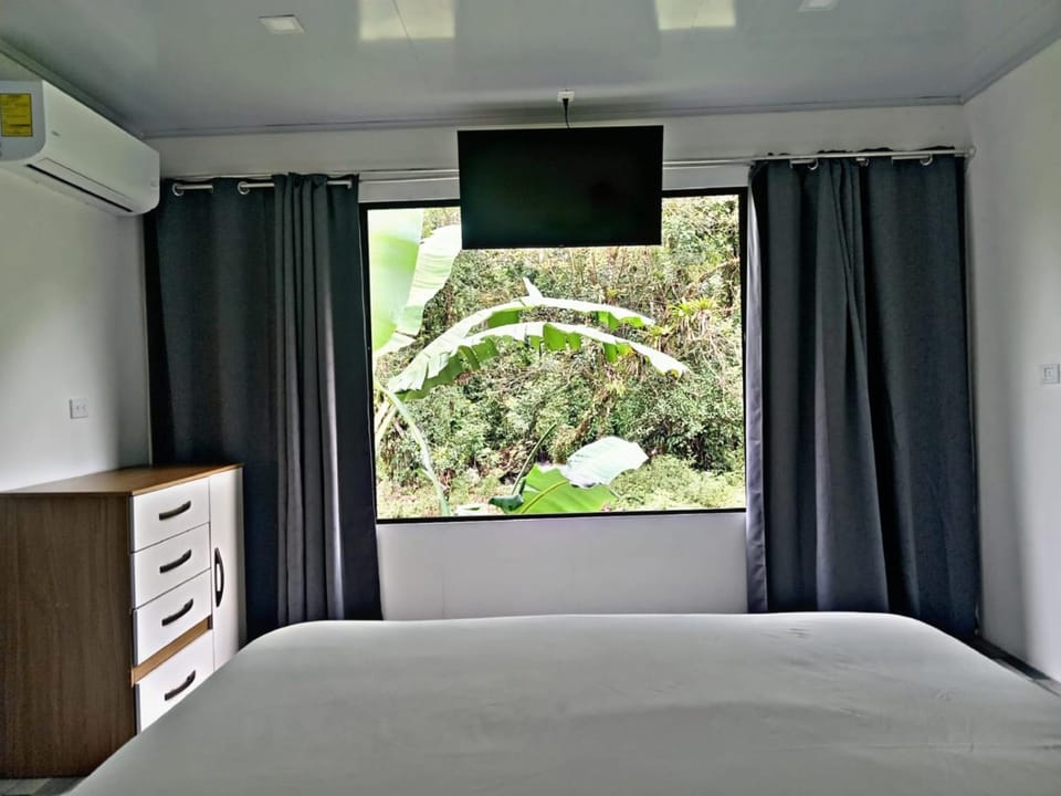 Photo of the whole room, Bedroom, air conditioner